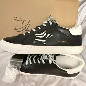 New Vintage Havana Sz 10 Black Rita Sneakers